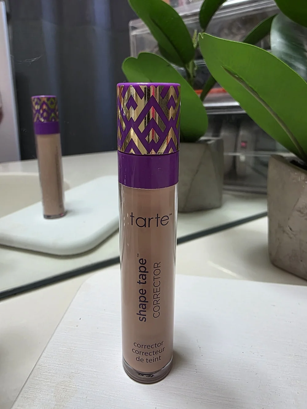 tarte Shape Tape Corrector Concealer - purple & beige packaging